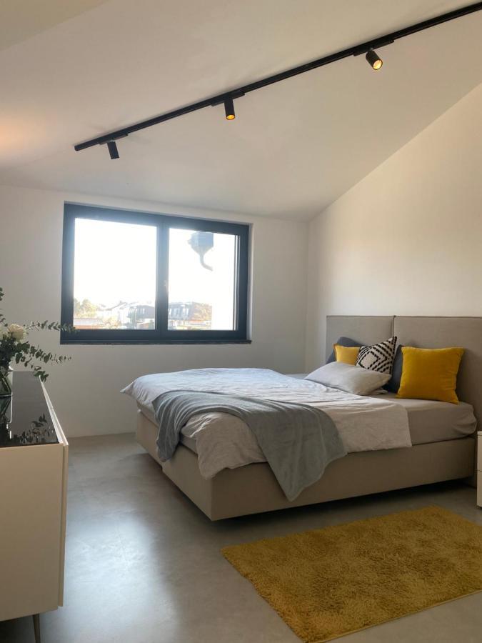 Stephanskirchen Moderne Ferienwohnung المظهر الخارجي الصورة