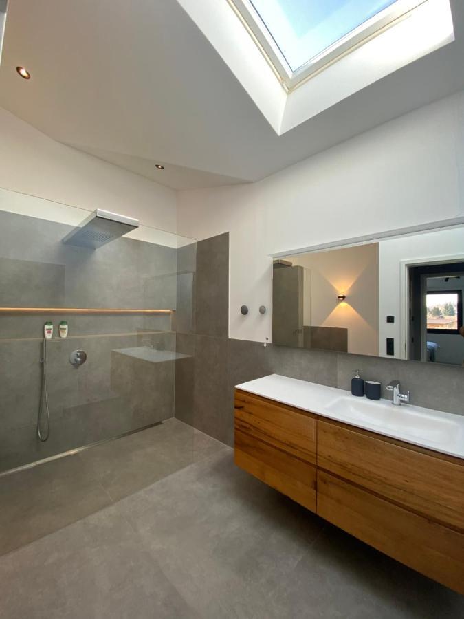 Stephanskirchen Moderne Ferienwohnung المظهر الخارجي الصورة